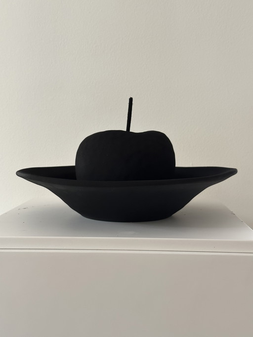 Still-life #5 🍏 Black Velvet 