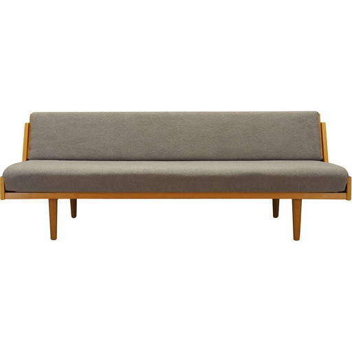 Canapé vintage en hêtre par Hans. J. Wegner pour Getama, années 1960