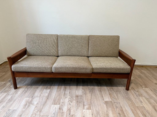 « Authentique canapé 3 places en teck Dyrlund - Étiquette d'origine »