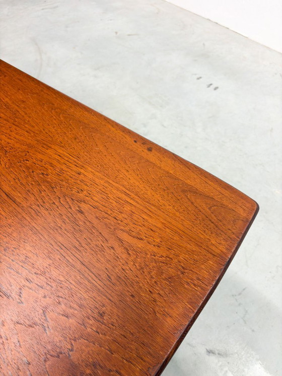 Image 1 of Salontafel Nr. 15 van Louis van Teeffelen voor Wébé