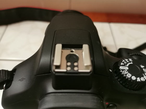 Image 1 of Canon EOS 4000D + objectif EF-S 18-55 mm – Excellent état