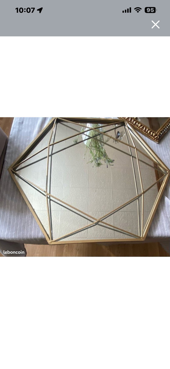 Image 1 of Gran espejo Art Déco en latón dorado.