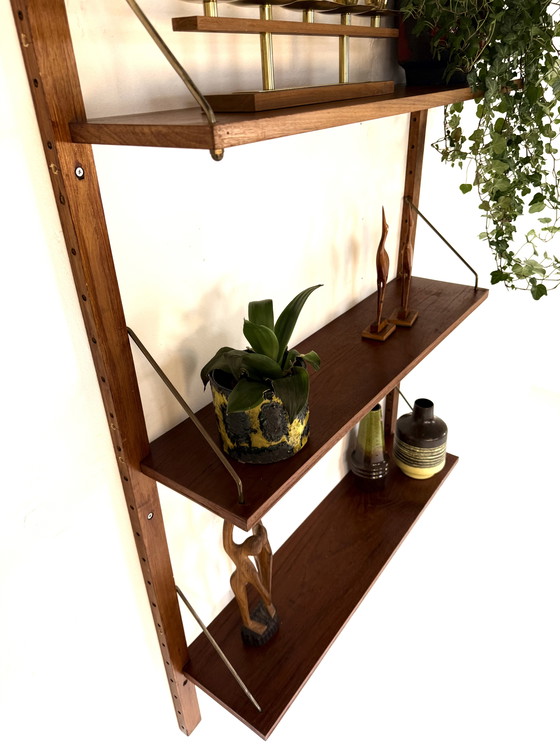 Image 1 of Vintage Deens teakhouten wandsysteem ‘60