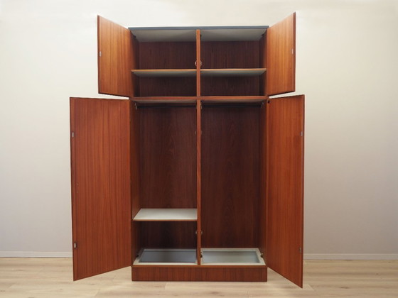 Image 1 of Armoire en teck, design danois, années 1970, fabricant : Omann Jun