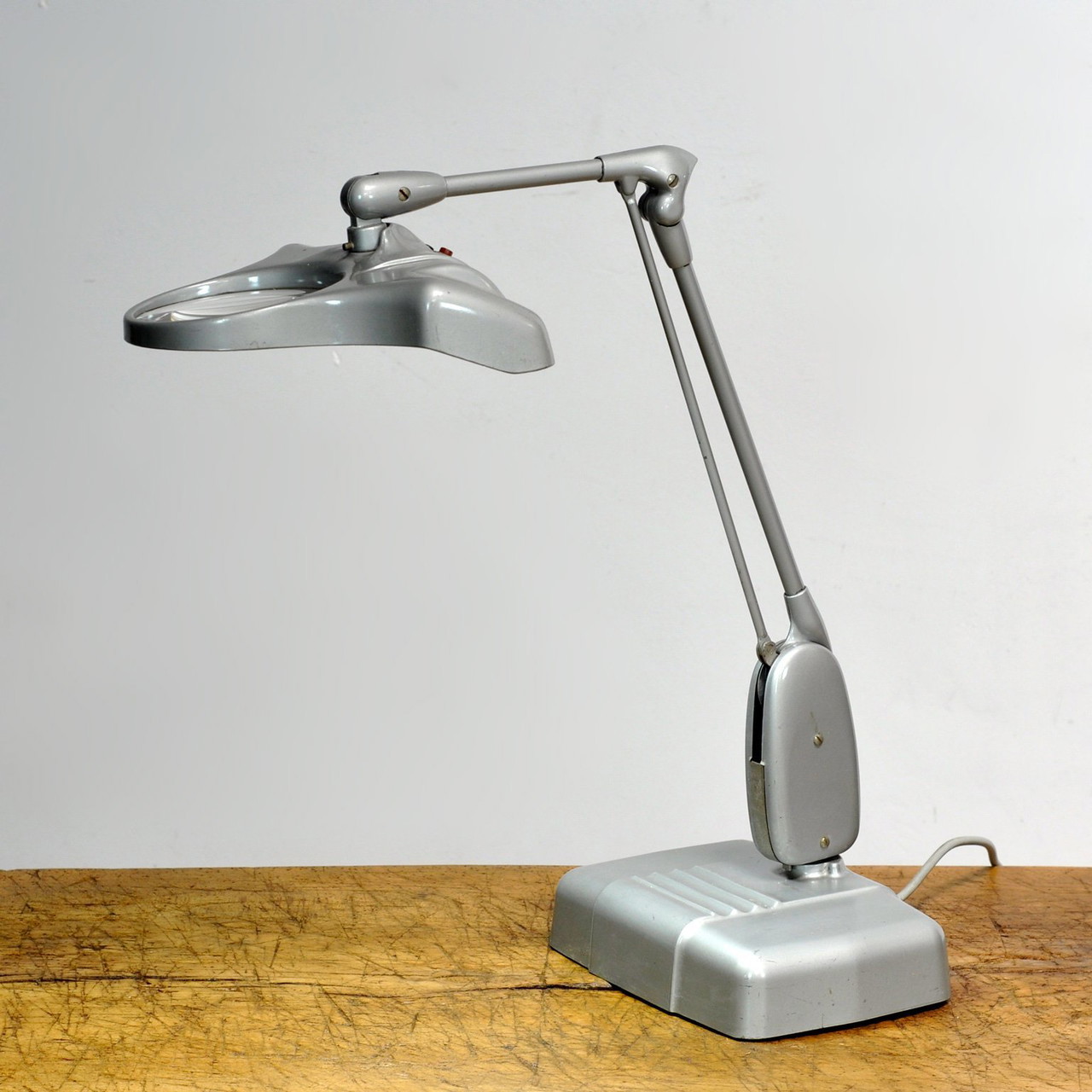 Dazor Desk Lamp With Magnifying Glass, 1950s | €395 | Whoppah