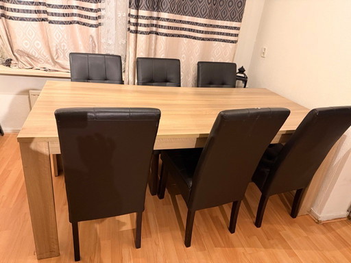 Esstisch mit 6 Stühlen