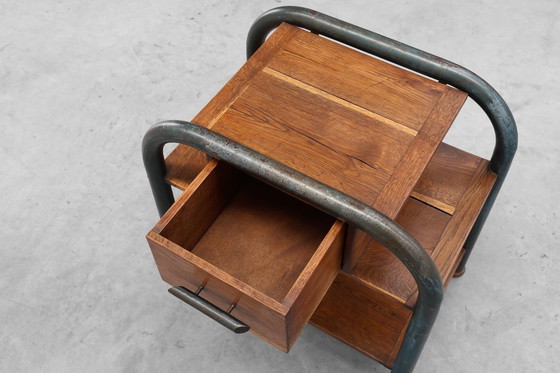 Image 1 of Tavolino o comodino industriale in stile Bauhaus, Belgio 1910 ca.