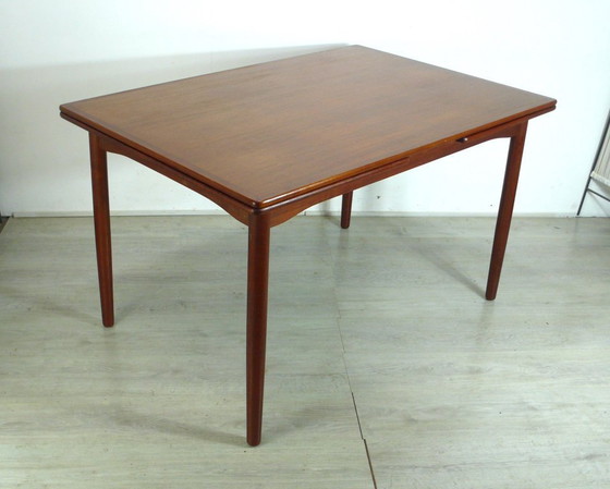 Image 1 of Eettafel van teakhout uitschuifbaar uit de jaren 60, Mid Century Modern, rechthoekig, vintage