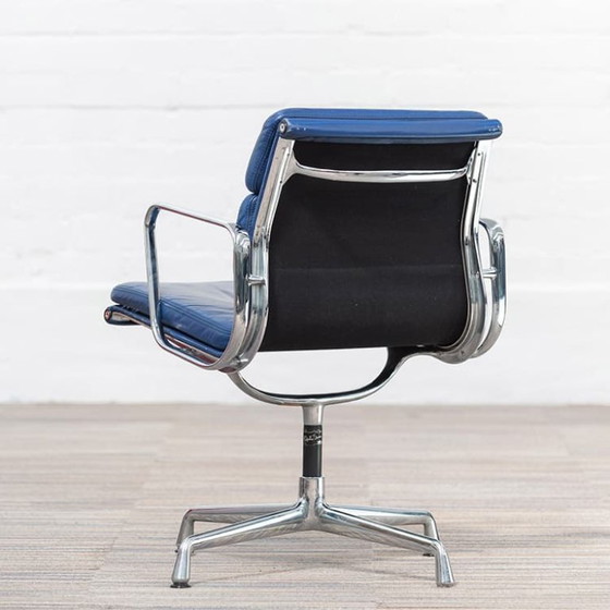 Image 1 of Vitra Ea208 Soft Pad Vergaderstoel