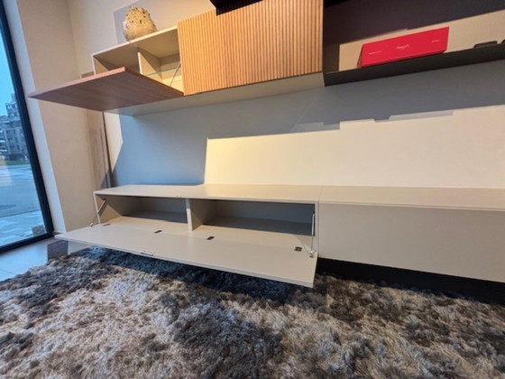 Image 1 of THE DAY COLLECTION IS VERSATILE AND SUITABLE FOR ALL ROOMS WITHIN THE HOME, OFFERING COMPLETE COMPOSITIONAL FREEDOM. STORAGE UNI