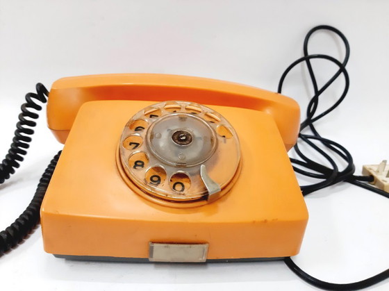 Image 1 of Téléphone à cadran rotatif vintage