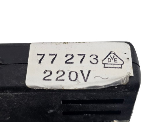 Image 1 of Erco Leuchten – Weltraumzeitalter – Kugelstrahler (3) mit Schiene – Westdeutschland – 3. Viertel des 20. Jahrhunderts