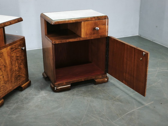 Paar Art Deco Nachttische aus Nussbaum, Tschechoslowakei, 1930er Jahre – Schlafzimmerzubehör, Wood (photo 7 of 16)