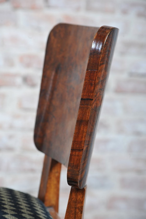 Set van vier gerestaureerde art-deco stoelen, beuken-, sparren- en walnootfineer, Tsjechisch, jaren 1920 (photo 5 of 16)