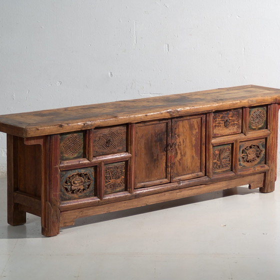 Antique low carved sideboard in elm wood – China, circa 1930 – Iron (photo 4 of 40)