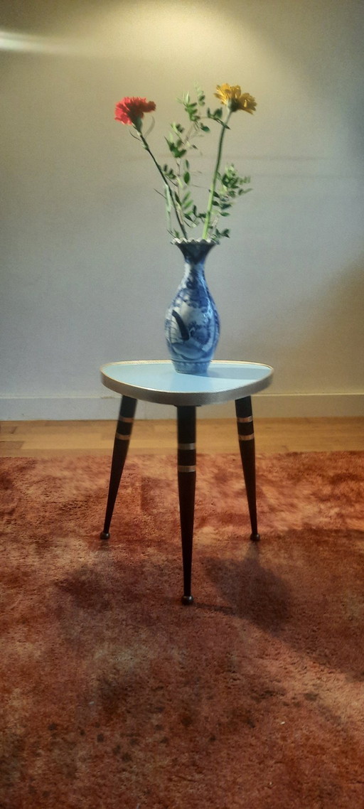 Special Vintage kidney-shaped side table