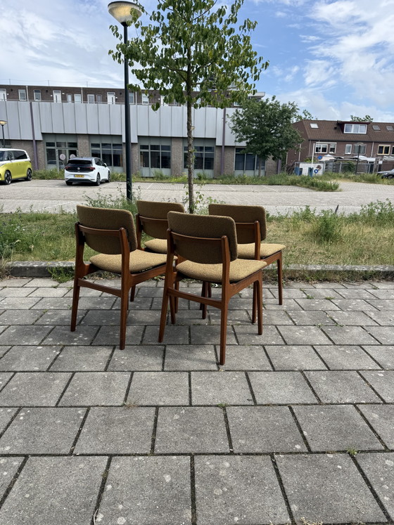 Image 1 of 4 chaises de salle à manger danoises restaurées des années 60