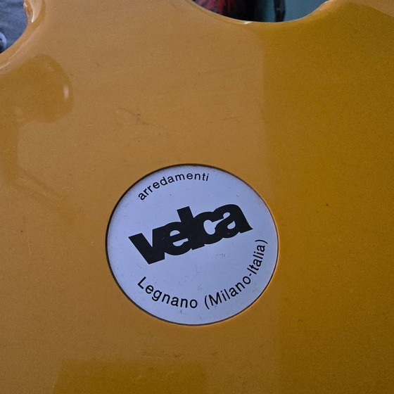 Image 1 of Porte-manteau Velca VIP – conçu par Roberto Lucchi et Paolo Orlandini – Italie, années 1970. Jaune et chromé.