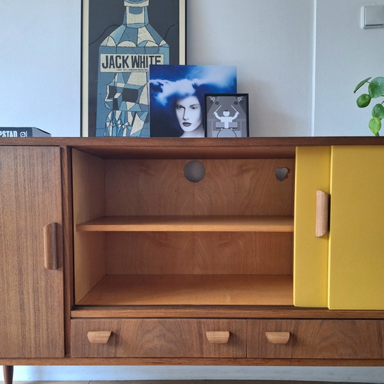 Image 1 of vintage dressoir