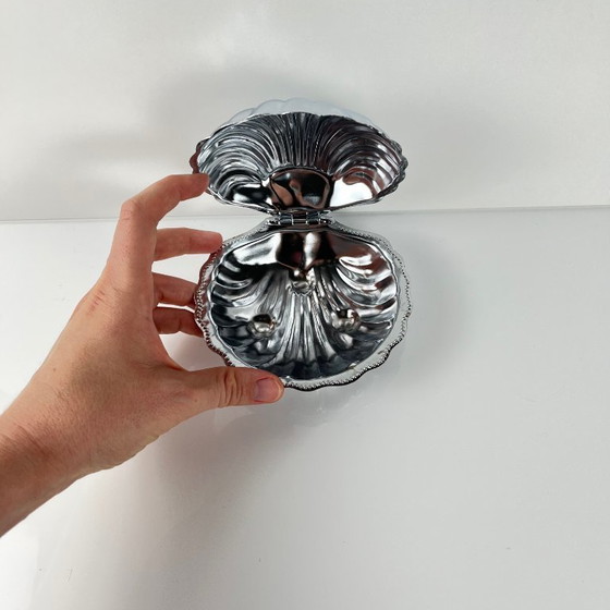 Image 1 of Zilverkleurige metalen doos, 1970