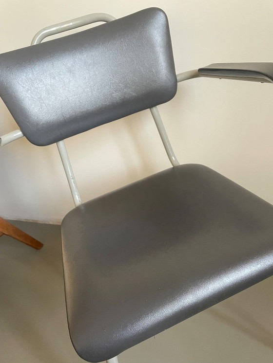 Image 1 of Vintage Stoel Met Skai Bekleding