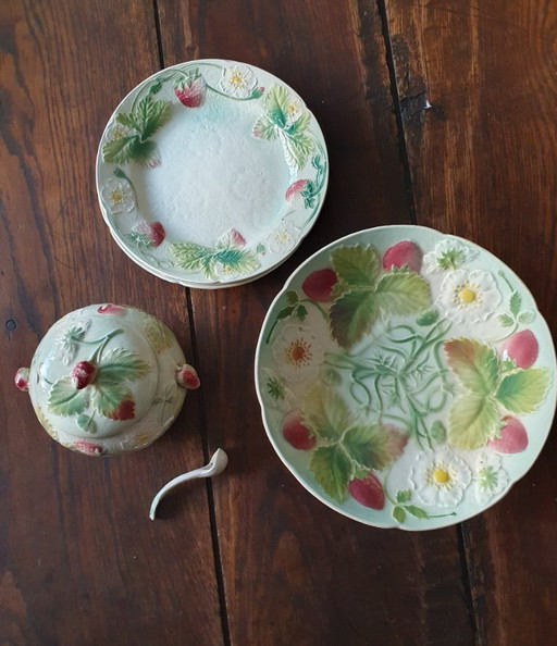 Antieke Keller & Guérin St Clément aardbeienset ca 1900