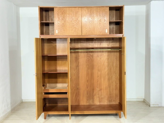 Image 1 of Armoire vintage / Armoire/penderie style années 60