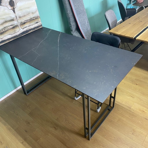 Gusto Bar Table – Bert Plantagie, eettafels