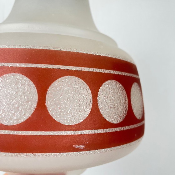 Image 1 of Vintage glazen hanglamp, rode band, jaren 60/70 MCM