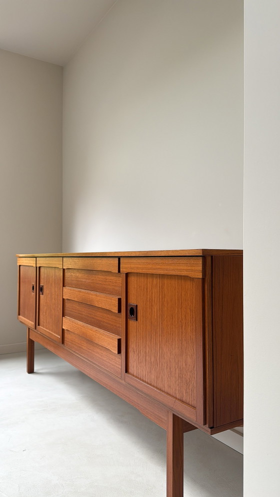Credenza vintage in legno di teak – Credenze, Wood (photo 12 of 13)