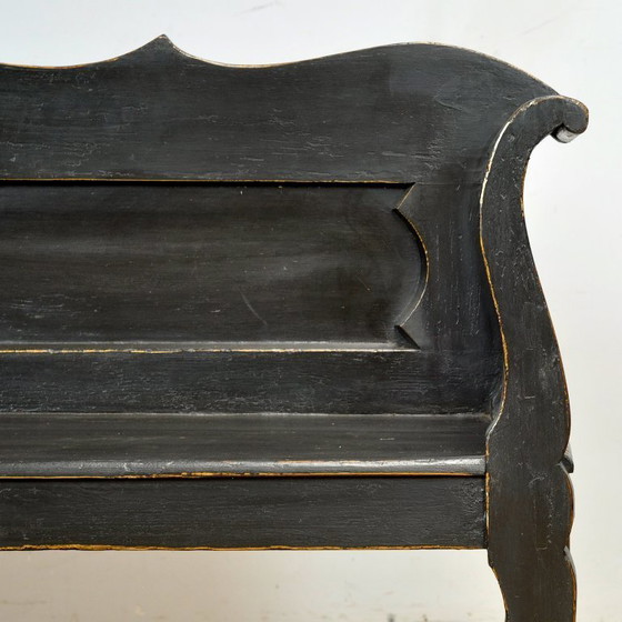 Image 1 of Banco antiguo de pino, década de 1900.