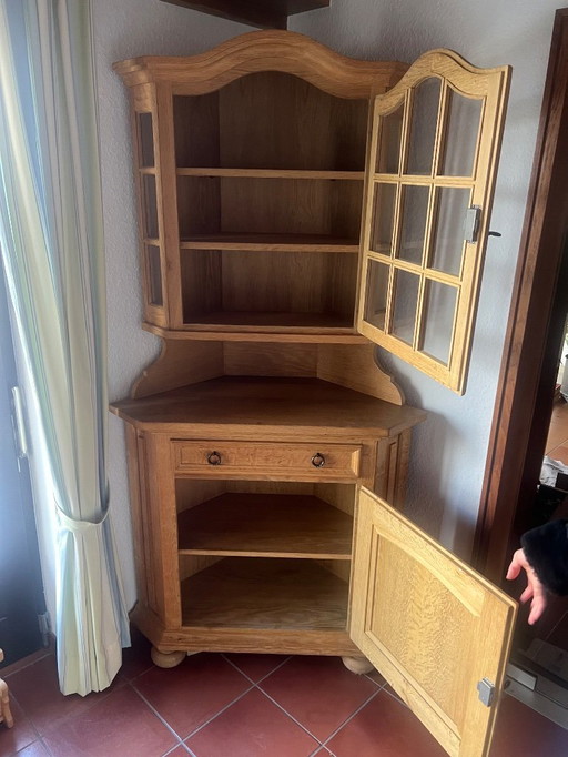 Hoekvitrine van het bedrijf Stoffels