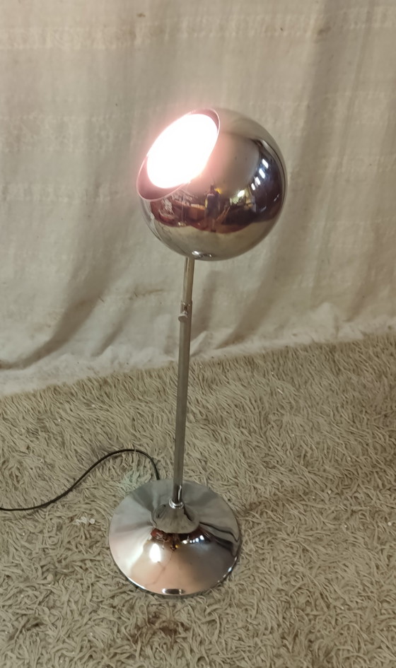 Eye-Ball Type Space-Age Style Table Lamp - 70s – Metal (photo 7 of 12)