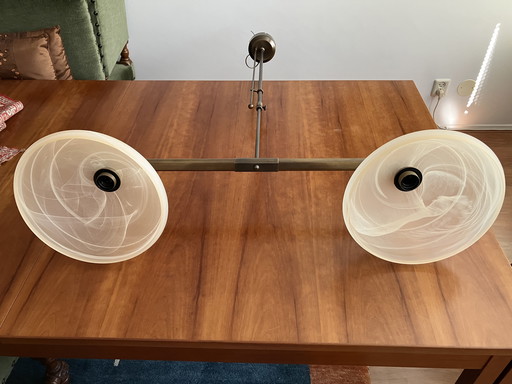 Belle lampe de table en laiton avec 2 abat-jour -