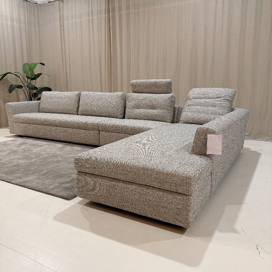 Image 1 of Le canapé d'angle Bas avec fonction relaxation de Moome