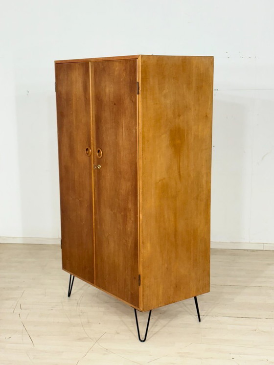 Image 1 of Vintage kledingkast / Linnenkast uit het midden van de 20e eeuw / Houten kast