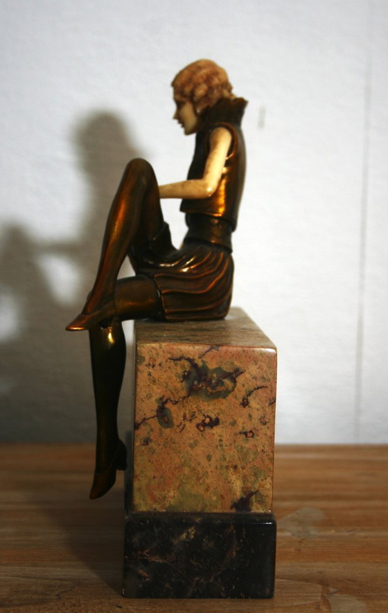 Statuetta in stile Art Déco – Oggetti decorativi, Marble, Metal (photo 5 of 5)