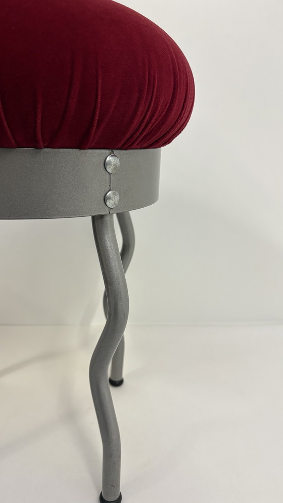 Image 1 of Sgabello di design vintage IKEA URI Memphis Style con gambe ondulate grigie Disegnato da Per Ivar Ledang 1995