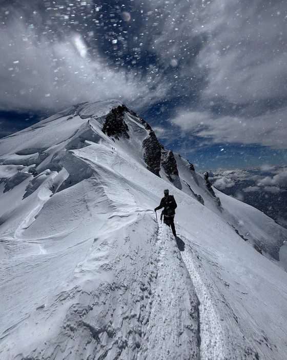 Image 1 of B614 superellipse table by Fritz Hansen 240x120