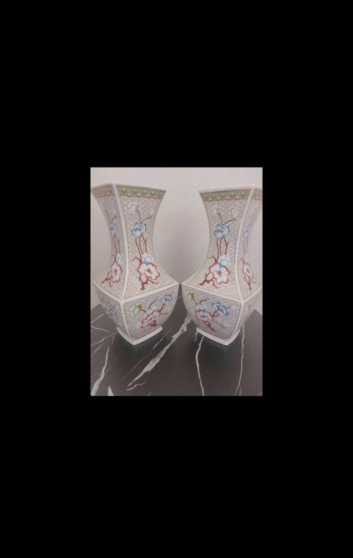 True pair of Asian vases 1850/1960