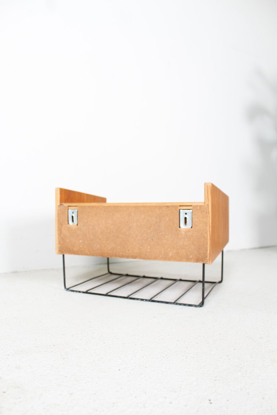 Image 1 of Meuble téléphonique suédois vintage, table de chevet