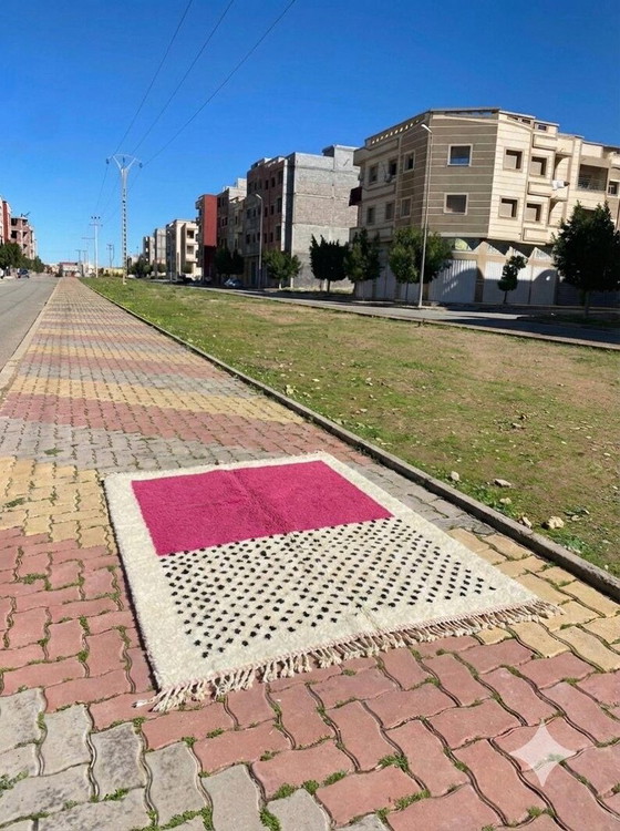 Image 1 of Tappeto tradizionale fatto a mano in pura lana, dimensioni 150/250 cm