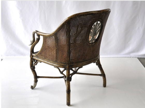 Image 1 of Schöner französischer Schwanenstuhl aus Bergère.