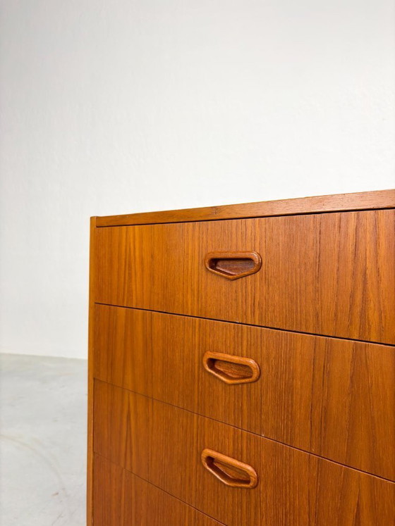 Image 1 of Lage Mid-century Ladekast van Musteringg