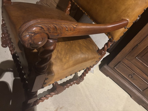Sillón majestuoso de la sede de ABN en Breda, en venta por mudanza