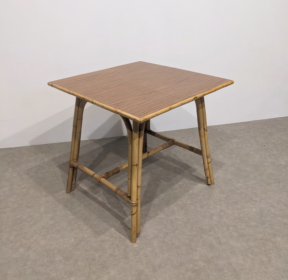 Image 1 of Table carrée en bambou vintage