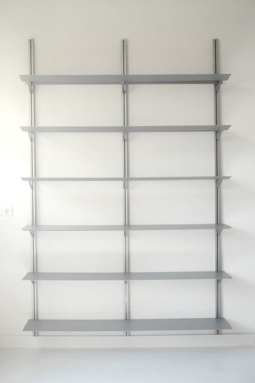Armoire murale Zanotta Ulm par Enzo Mari