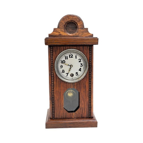 Image 1 of Miniatuur schoorsteenklok - Eikenhout, slingermechanisme, Duitsland, jaren 1920