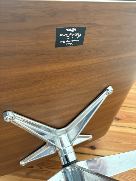 Image 1 of Vitra Eames loungestoel en voetenbank