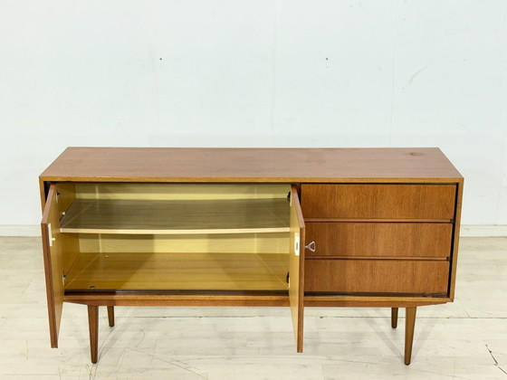 Image 1 of Buffet vintage en teck / Commode style années 60 / Meuble des années 60